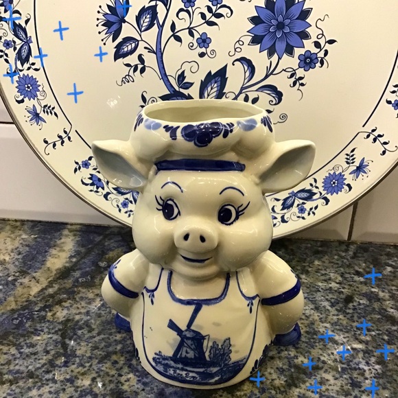 Delft Other - 🎉HOST PICK🎉 Delft Pig Vase
